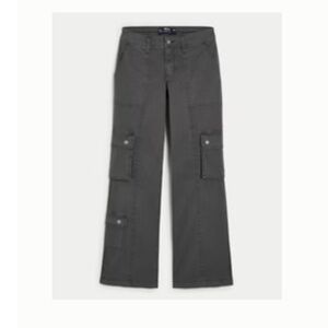 Hollister Mid-Rise Relaxed Cargo Boot Pants